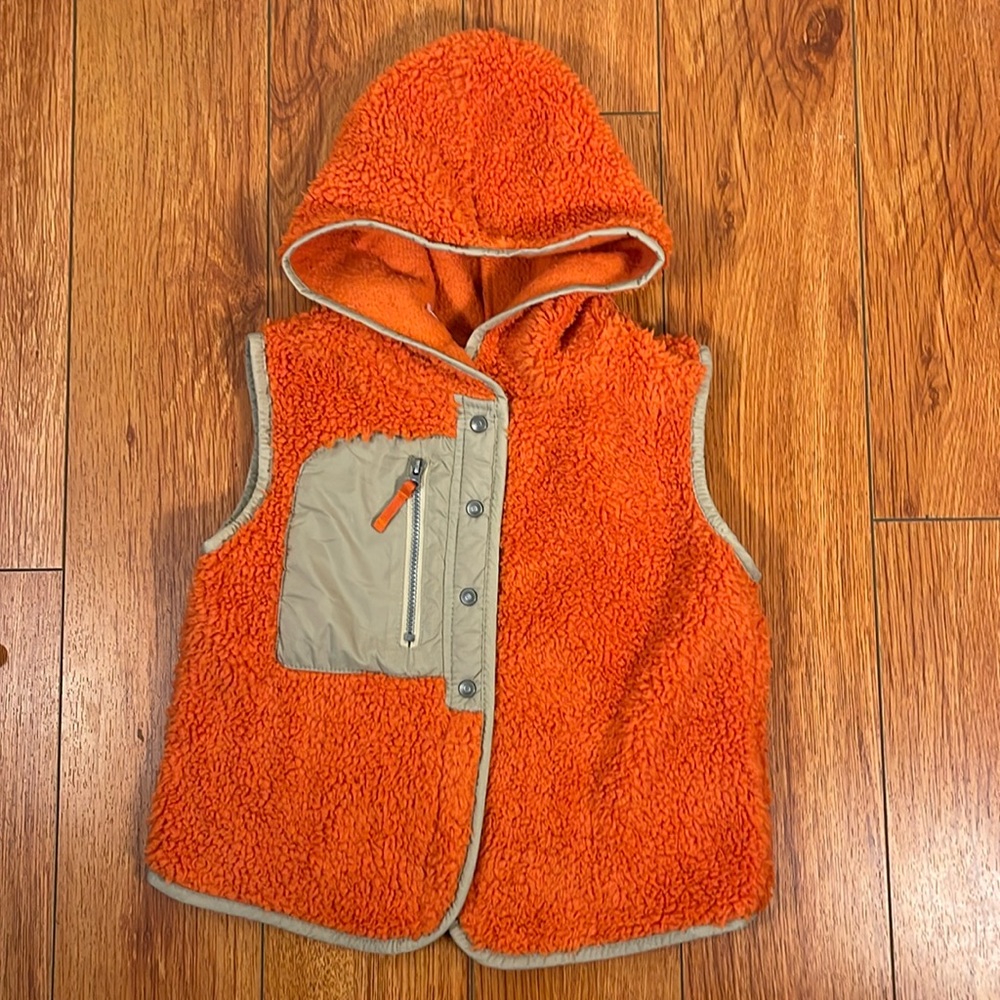 Gymboree Sherpa vest (3 for $25 🎁)